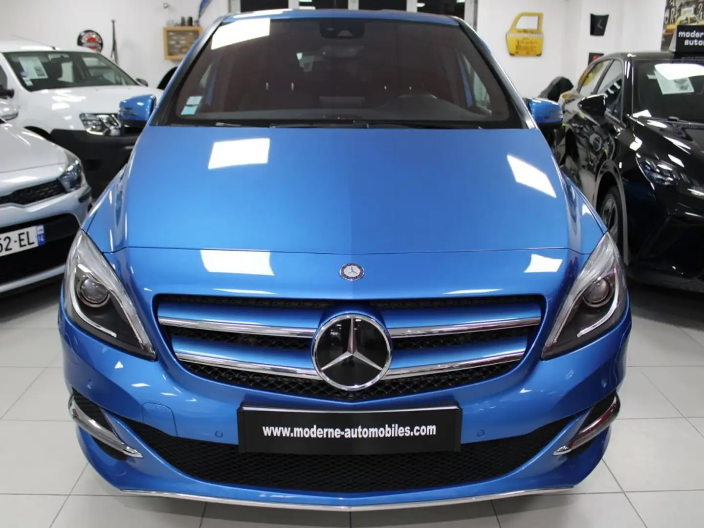 Mercedes-Benz B 250 250 E ELECTRIC ART Blau - 2