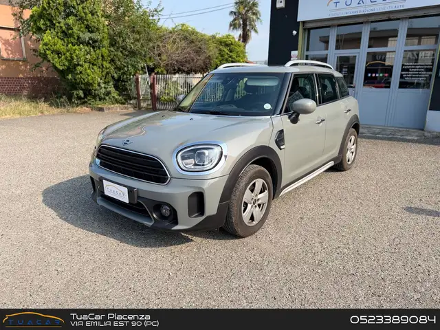 MINI One Countryman Essential 1.5 One