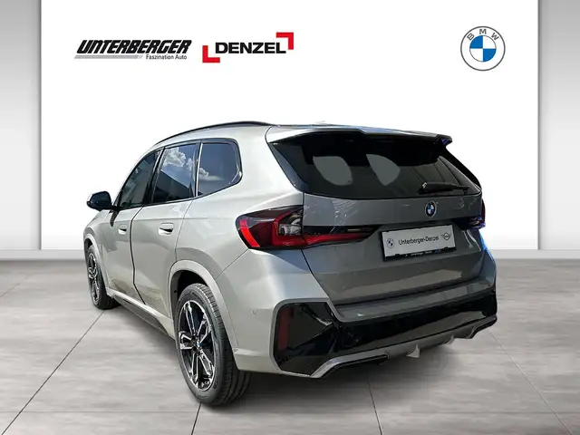 BMW X1 xDrive20d (U11) M Sportpaket DAB LED Shz Ansicht 4