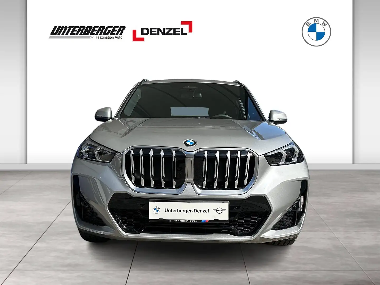 BMW X1 xDrive20d (U11) M Sportpaket DAB LED Shz Silber - 2