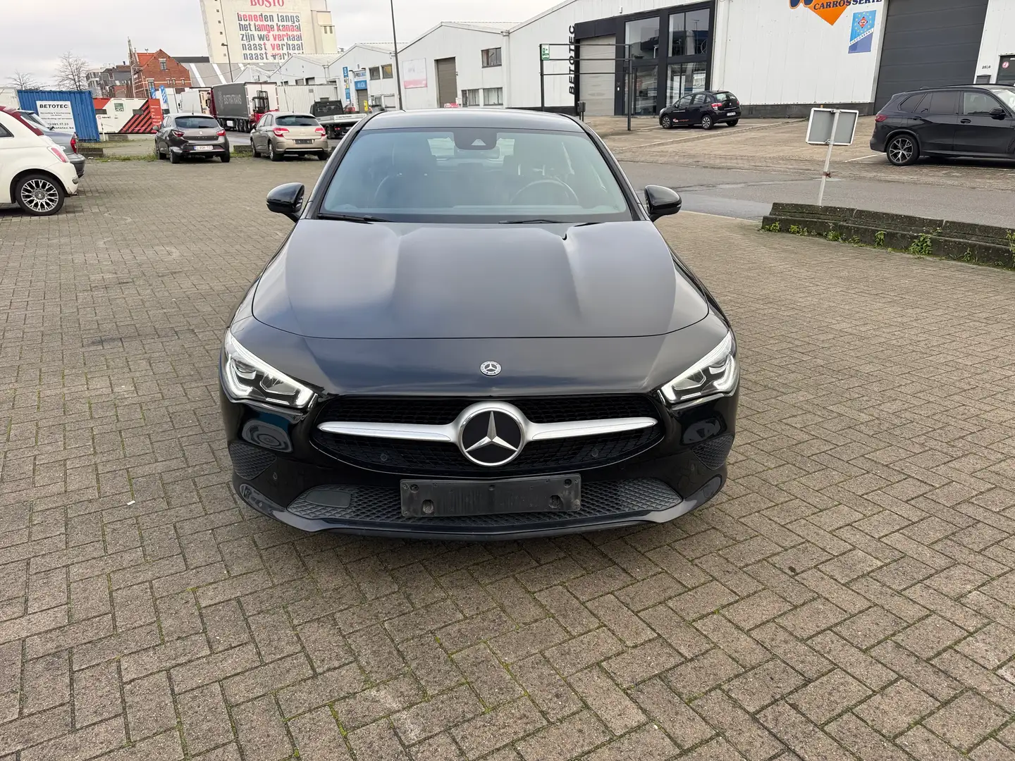 Mercedes-Benz CLA 180 CLA 180 d Shooting Brake 7G-DCT Edition 1 Zwart - 2