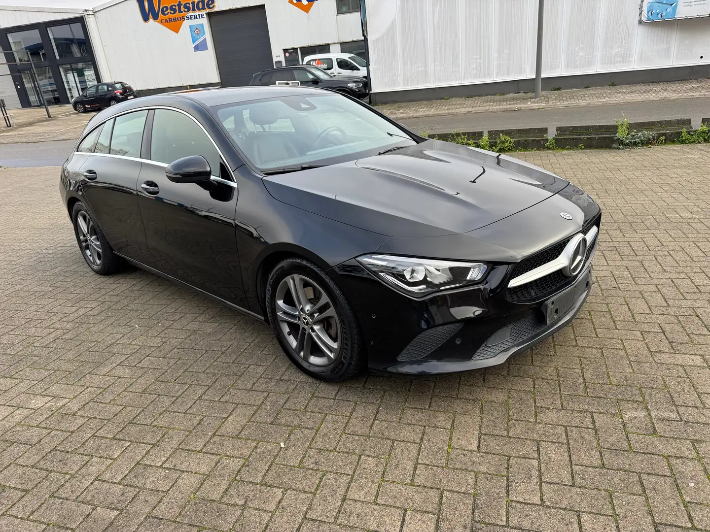 Mercedes-Benz CLA 180 CLA 180 d Shooting Brake 7G-DCT Edition 1 Zwart - 1