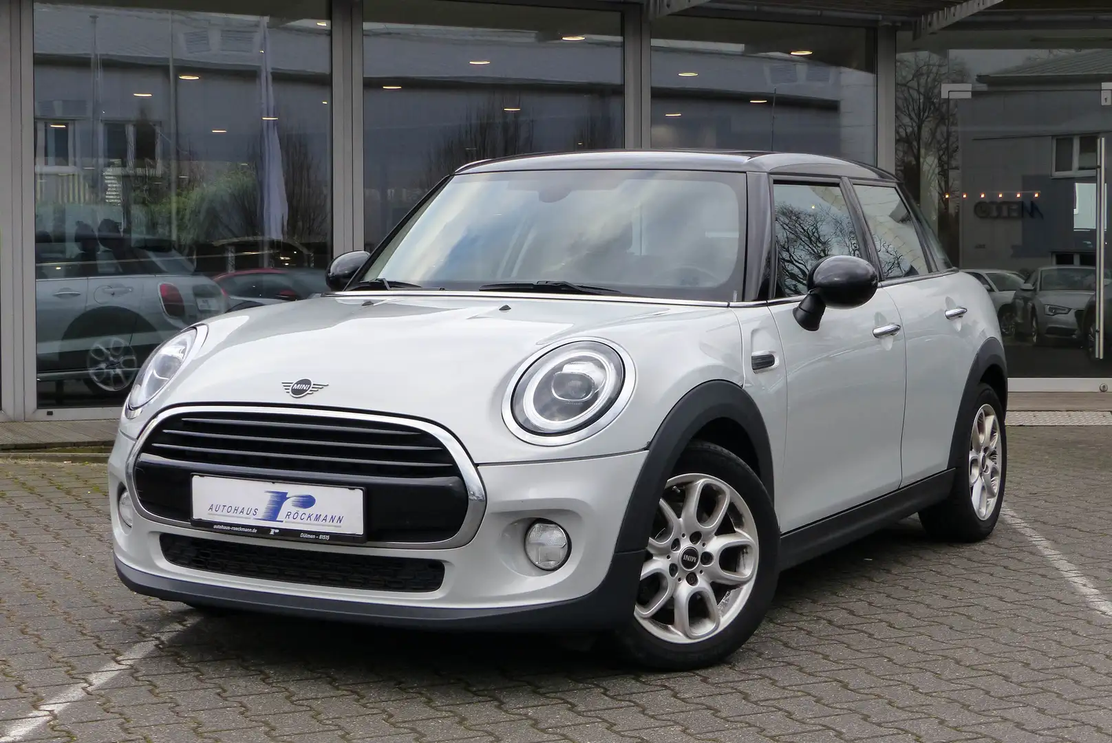 MINI Cooper 5-trg.Navi Panorama-Schiebedach PDC Argento - 2