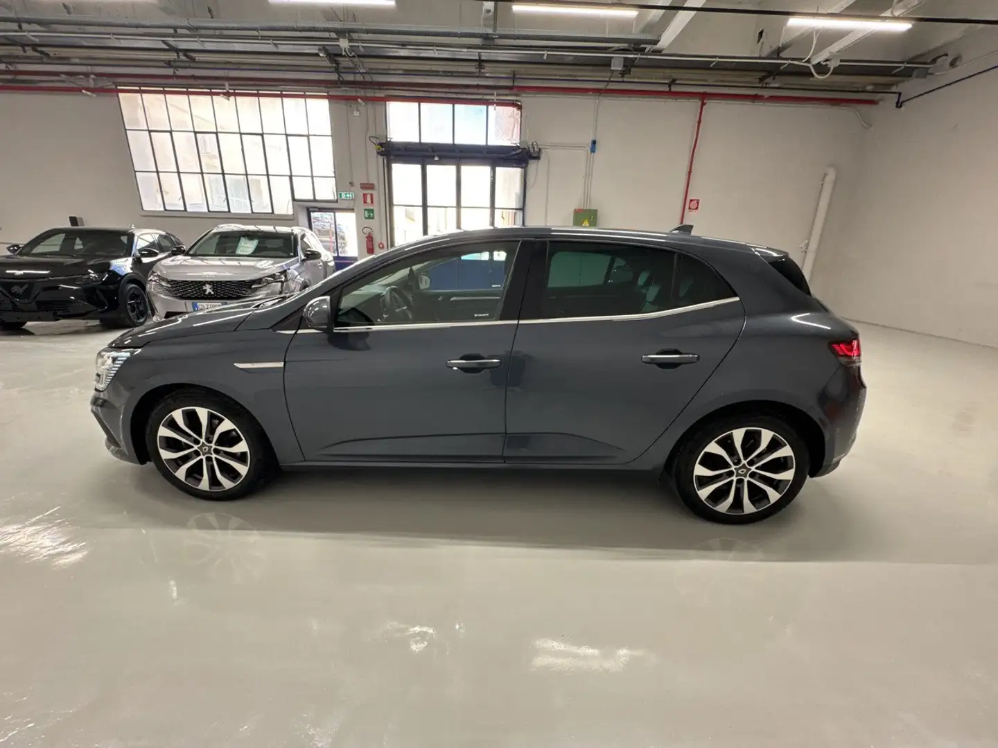 Renault Megane 1.5 DCI 85KW BLUE TECHNO Grigio - 2