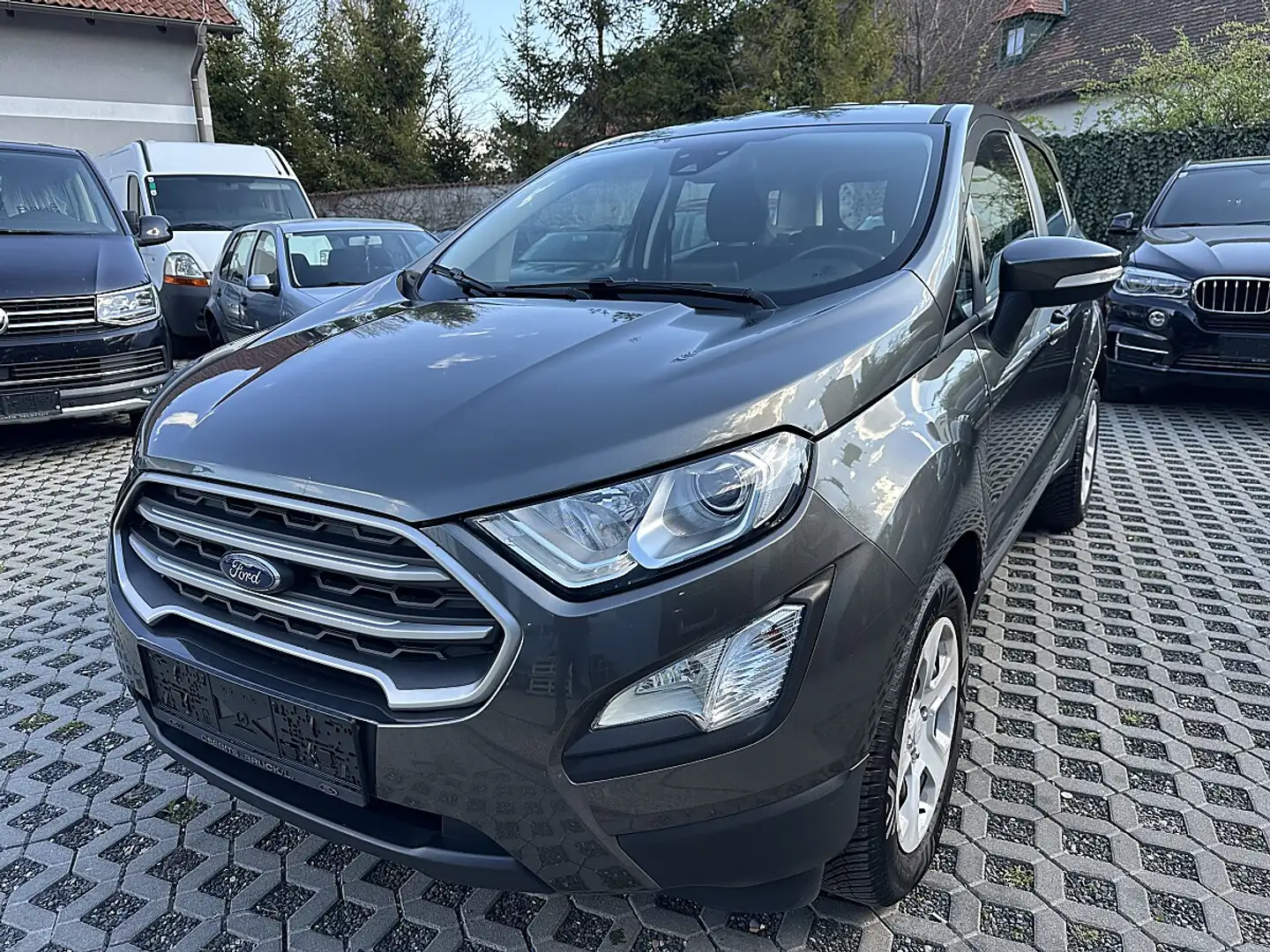 Ford EcoSport 1,0 EcoBoost Cool & Connect Grau - 1