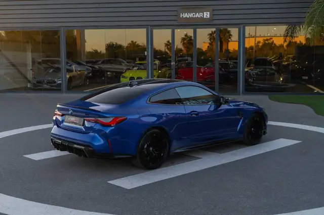 BMW M4 view 6