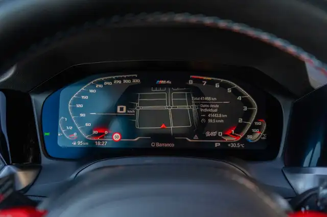 BMW M4 view 9
