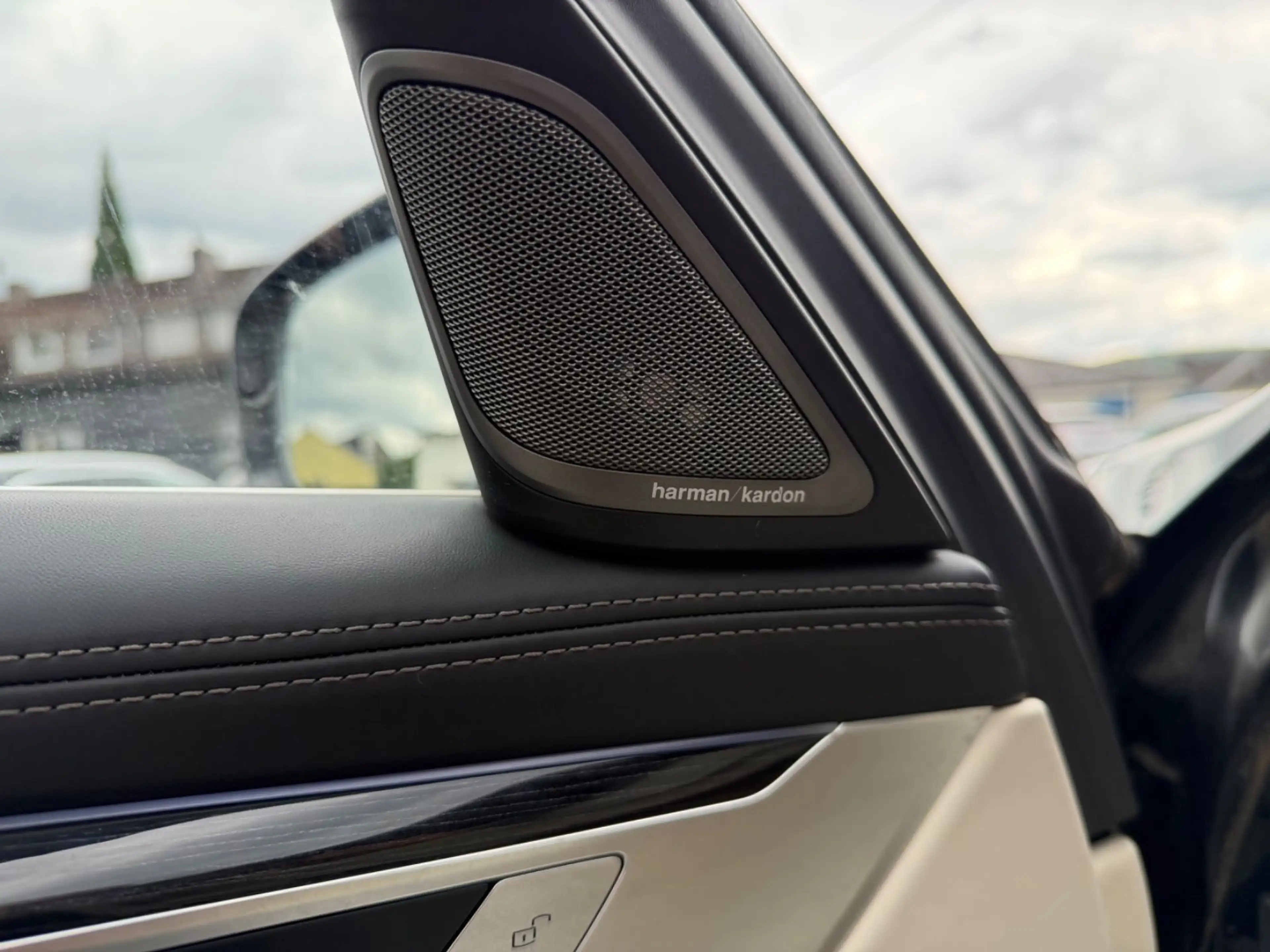 BMW 750 i xDrive/NAVI/Head-UP/Harman/Kardon — photo 14