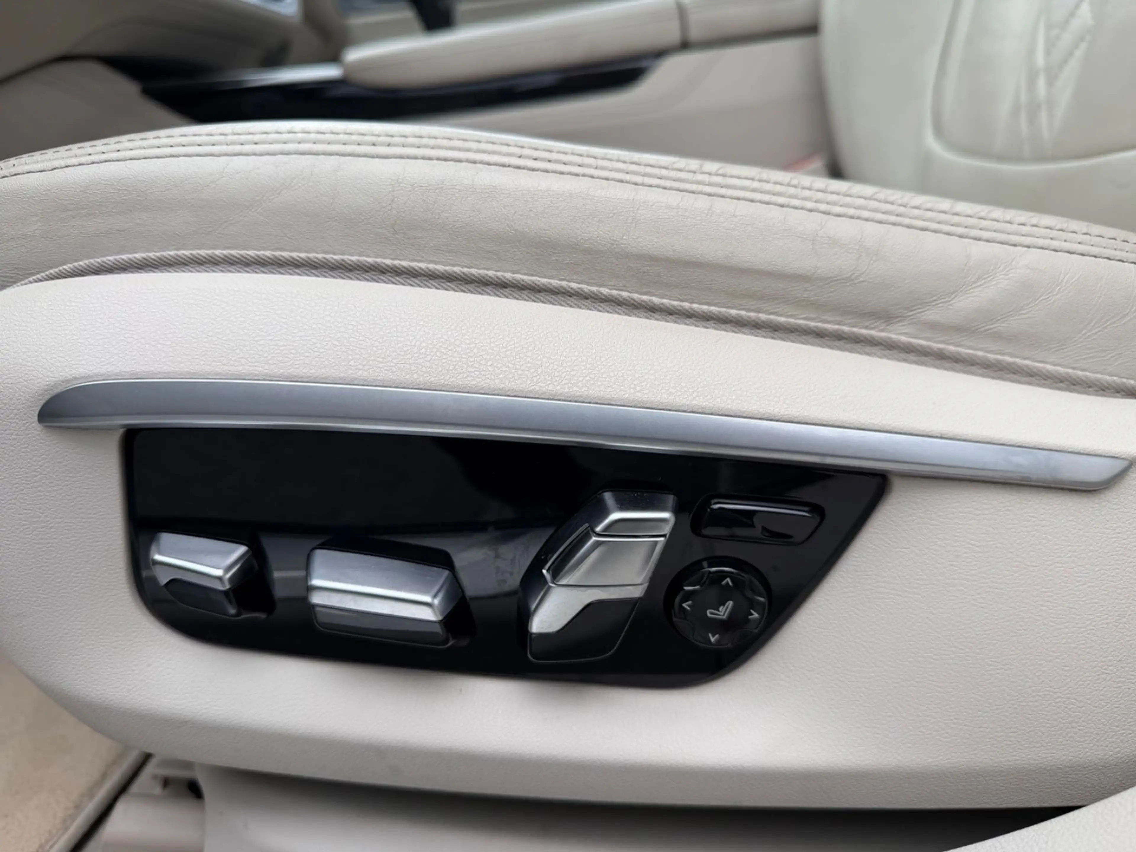 BMW 750 i xDrive/NAVI/Head-UP/Harman/Kardon — photo 15