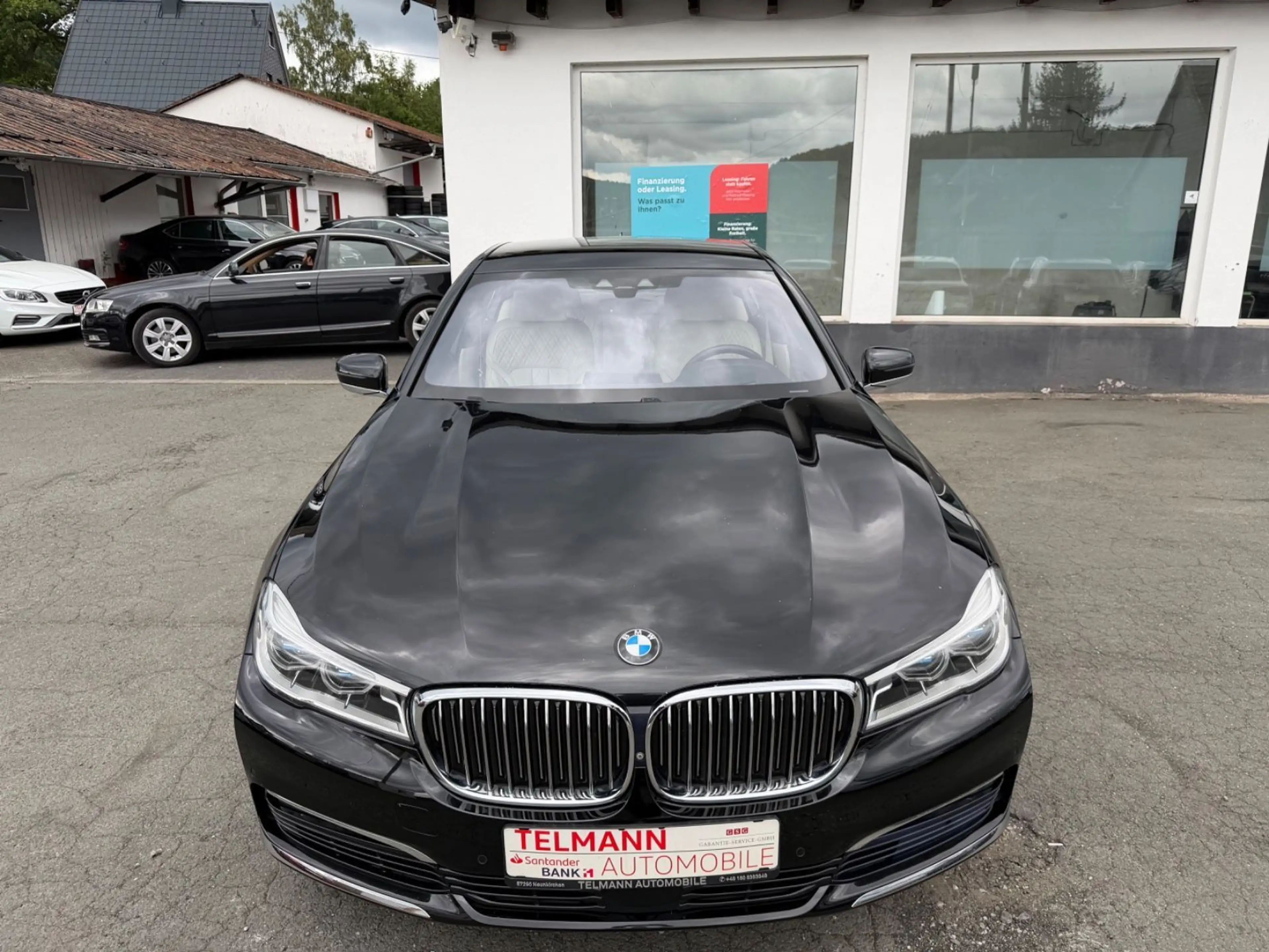 BMW 750 i xDrive/NAVI/Head-UP/Harman/Kardon — photo 2