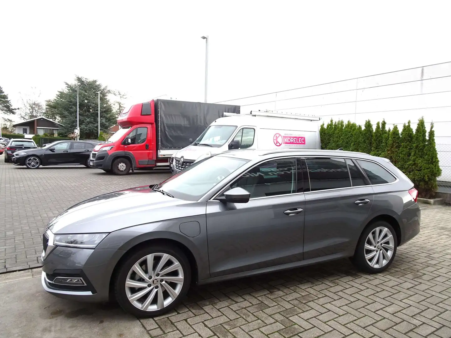 Skoda Octavia 1.4TSI iV DSG,CARPLAY,ADAPT.CRUISE,FULL LED,PDC Gris - 2