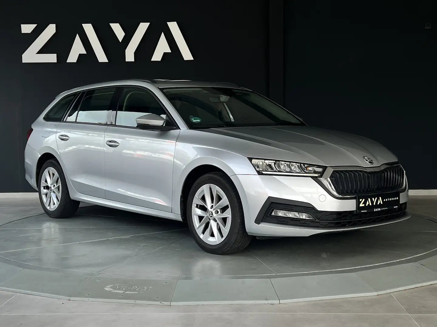 Skoda Octavia 2.0 TDI Ambition*DSG*VIRTUAL*AHK*LED*PDC Argent - 1