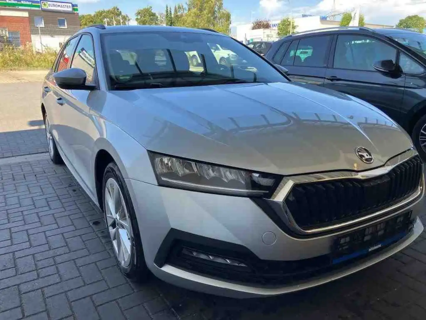 Skoda Octavia 2.0 TDI Ambition*DSG*VIRTUAL*AHK*LED*PDC Silber - 1