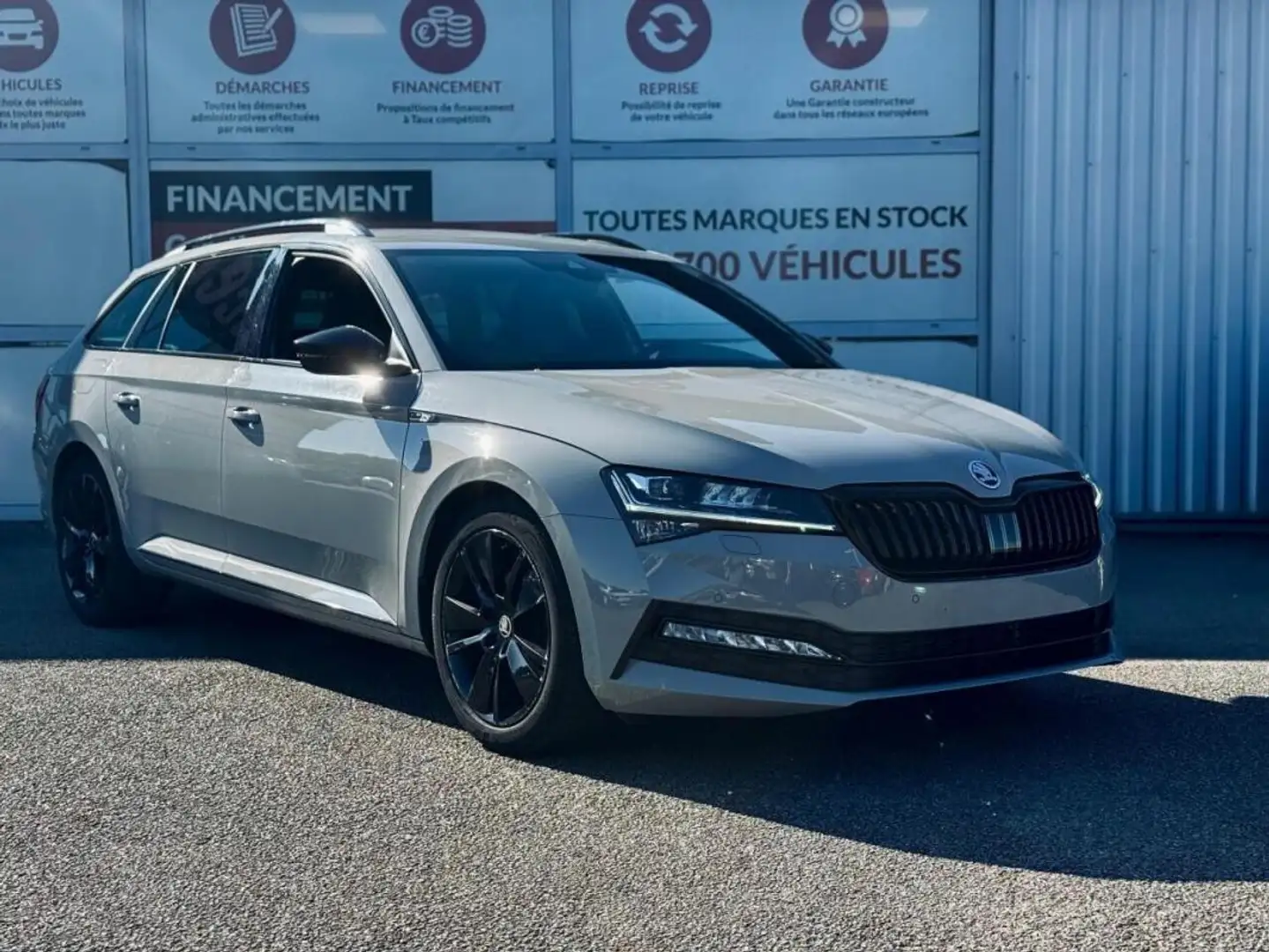 Skoda Sportline 4x4 2.0 TDI 190cv DSG7 + Clim Tri-zone + Sièges av et ar chauffants + Volant Chauff Grey - 1