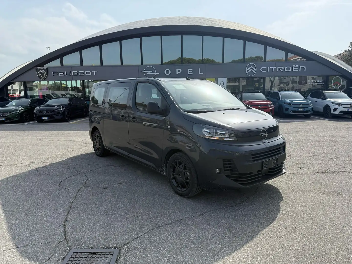 Opel Vivaro 2.0 Diesel 180CV S&S AT8 PL-TN M - 1