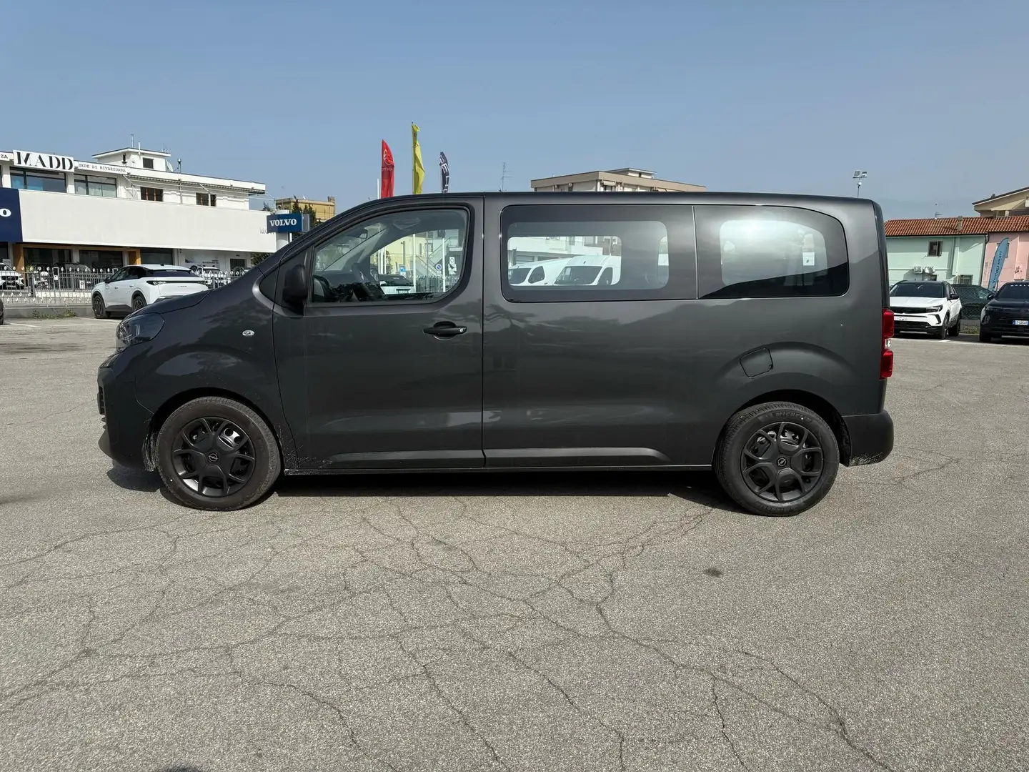 Opel Vivaro 2.0 Diesel 180CV S&S AT8 PL-TN M - 2