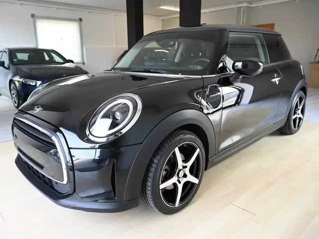 MINI Cooper Mini 3p 1.5 Cooper Camden Premium Mid Package auto