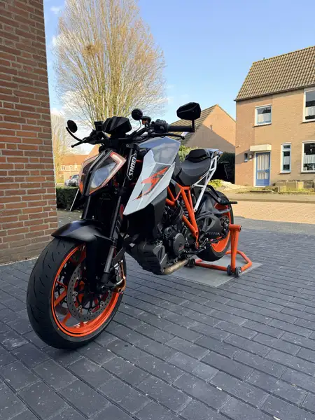 KTM 1290 Super Duke R