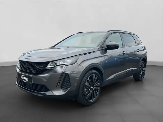 Peugeot 5008 main image