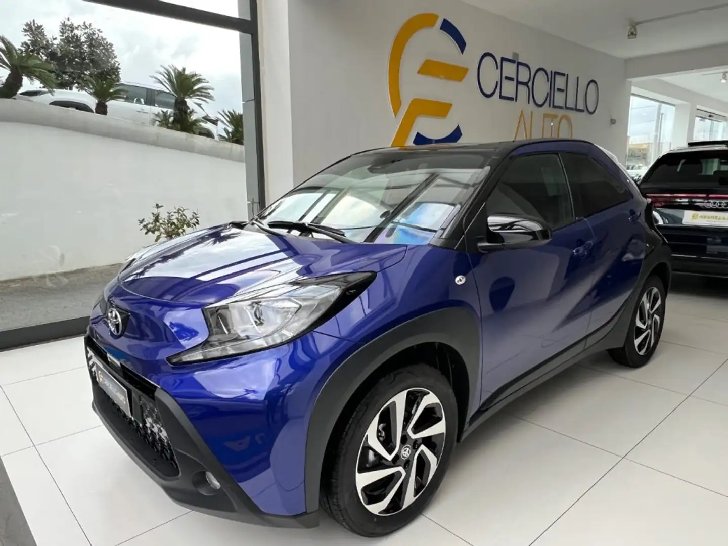 Toyota Aygo X 1.0 VVT-i 72 CV 5 porte Trend da €189,00 Grau - 1