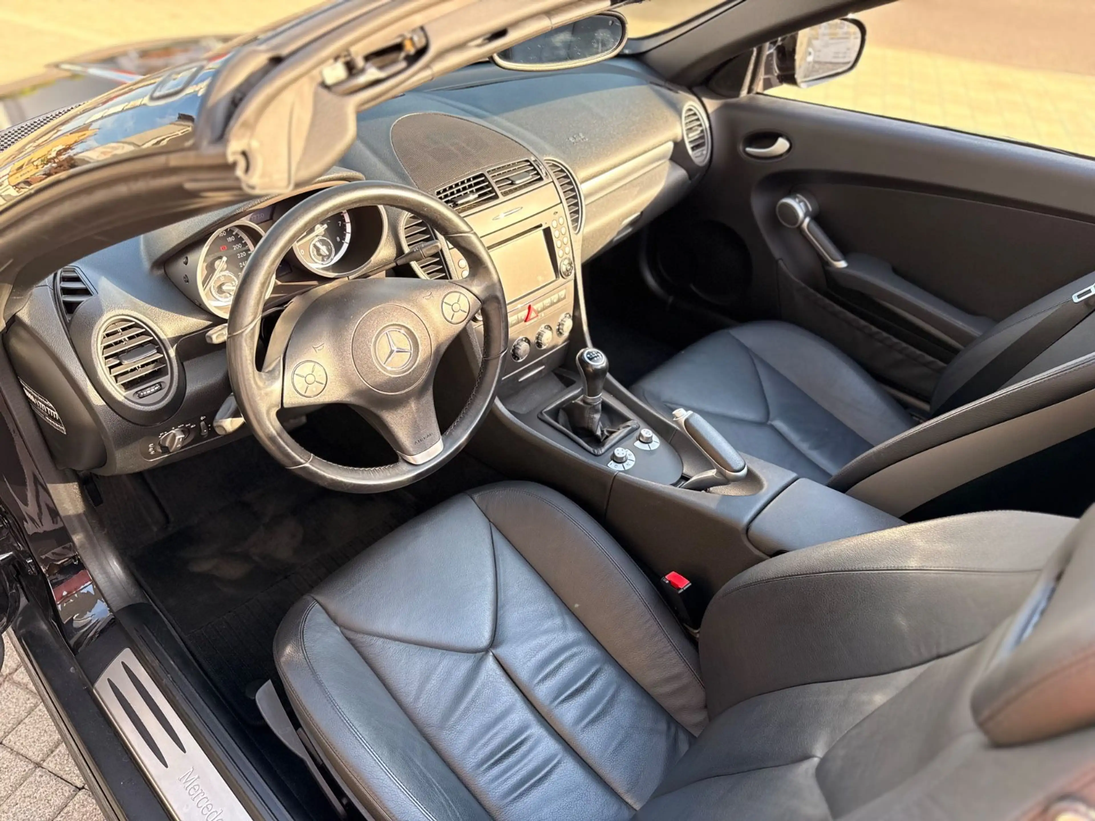 Mercedes-Benz SLK 200 Kompressor, NAVI,APPLE CARPLAY ,HU 07.28 — photo 15