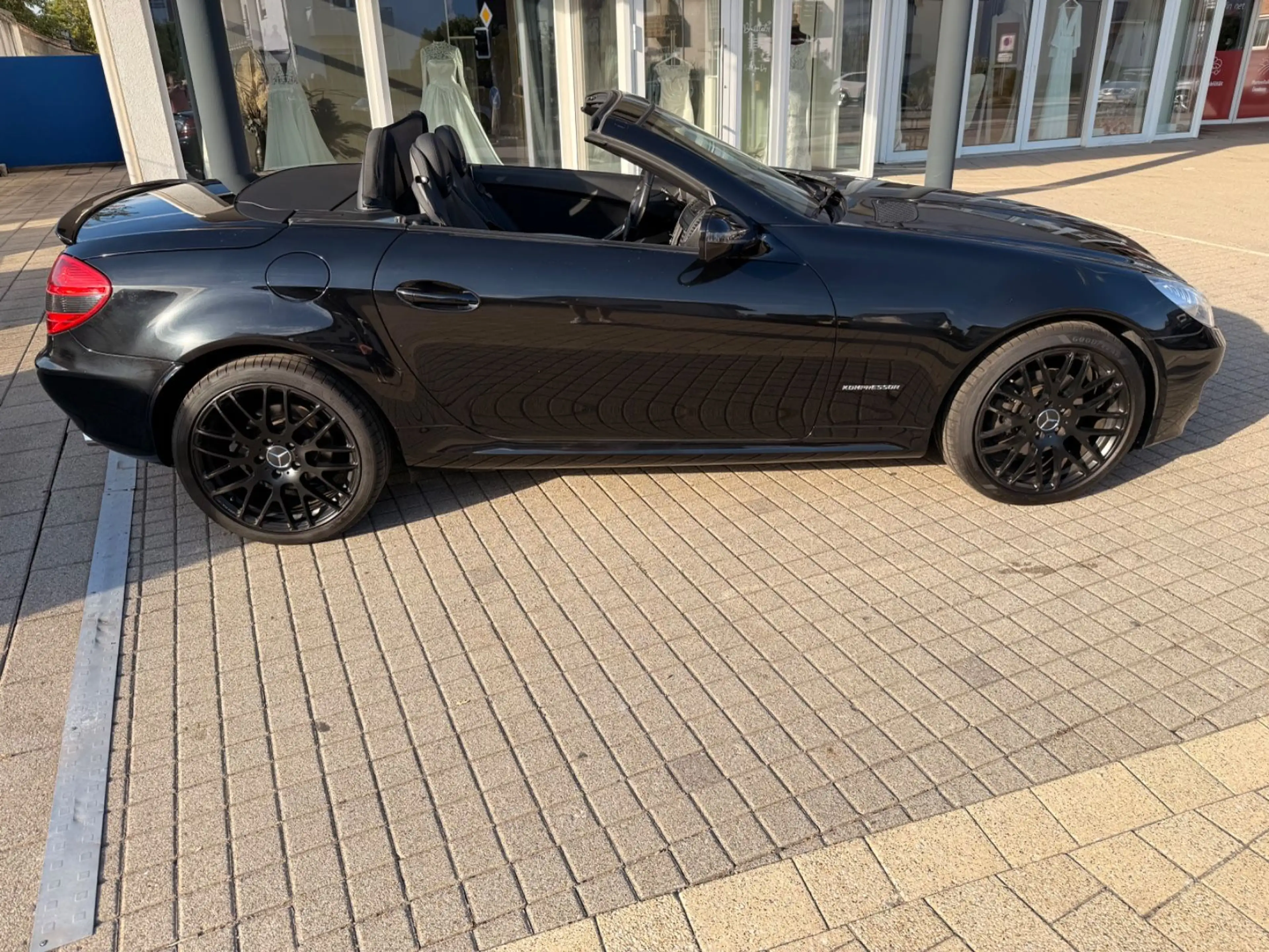 Mercedes-Benz SLK 200 Kompressor, NAVI,APPLE CARPLAY ,HU 07.28 — photo 13