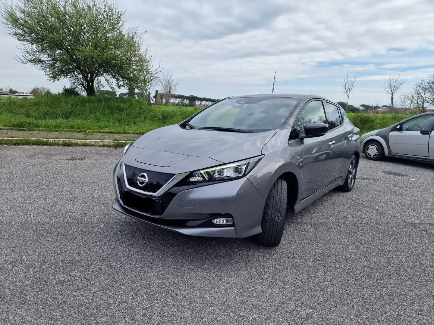 Nissan Leaf e+ N-Connecta 62kWh 217cv Grigio - 1