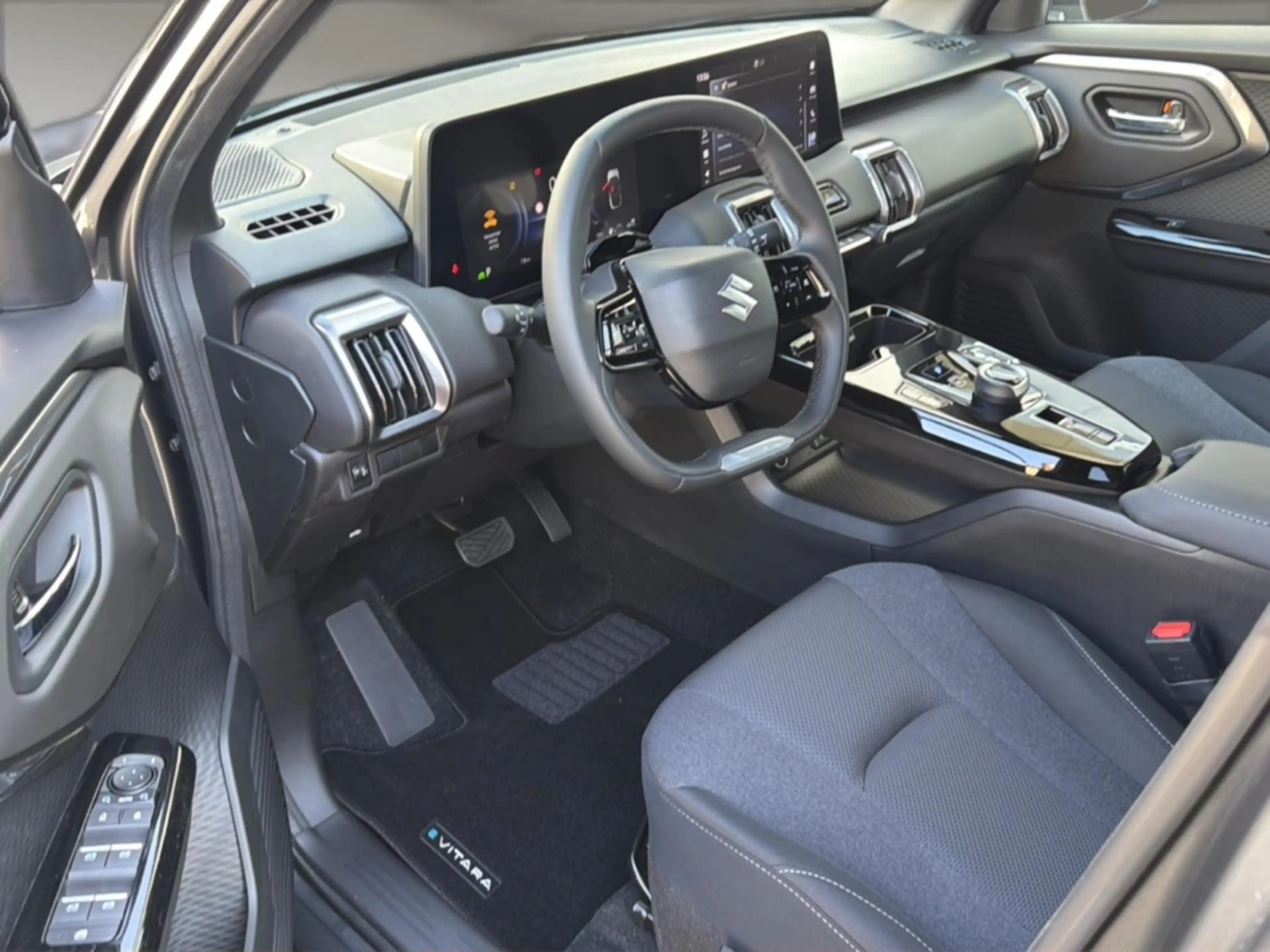 Suzuki Vitara (61kWh) Comfort — photo 9