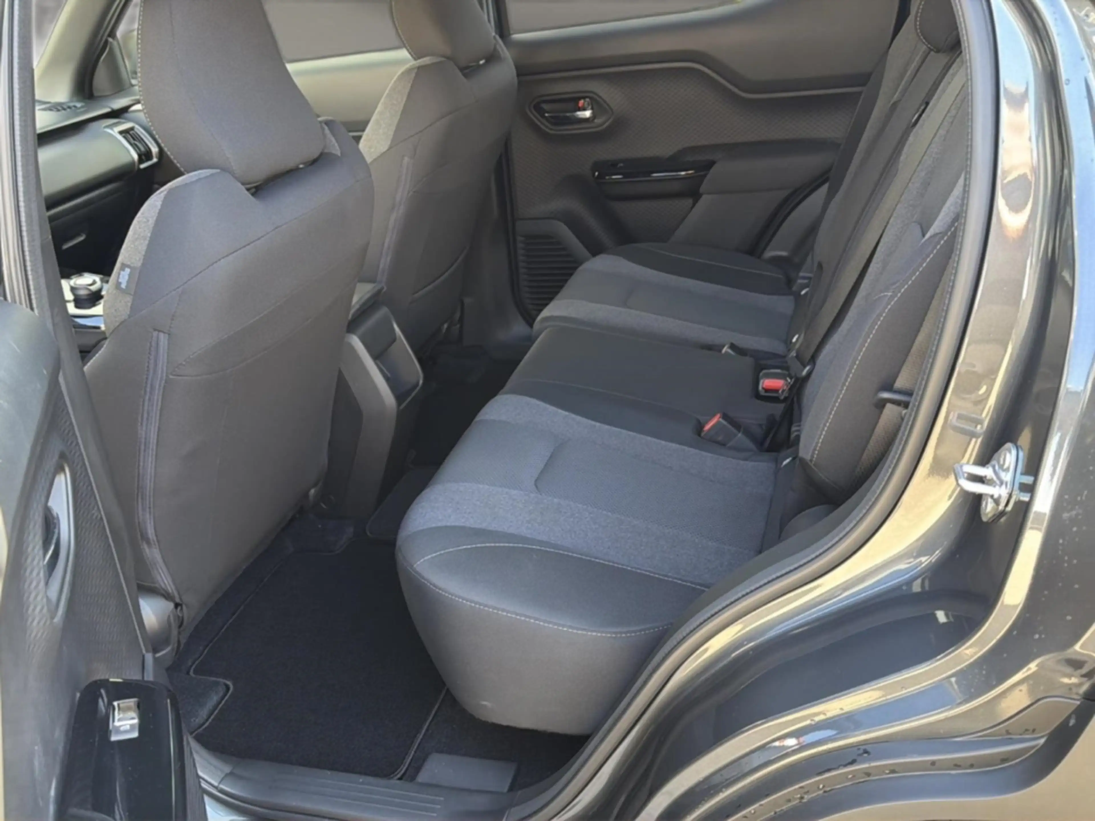Suzuki Vitara (61kWh) Comfort — photo 13