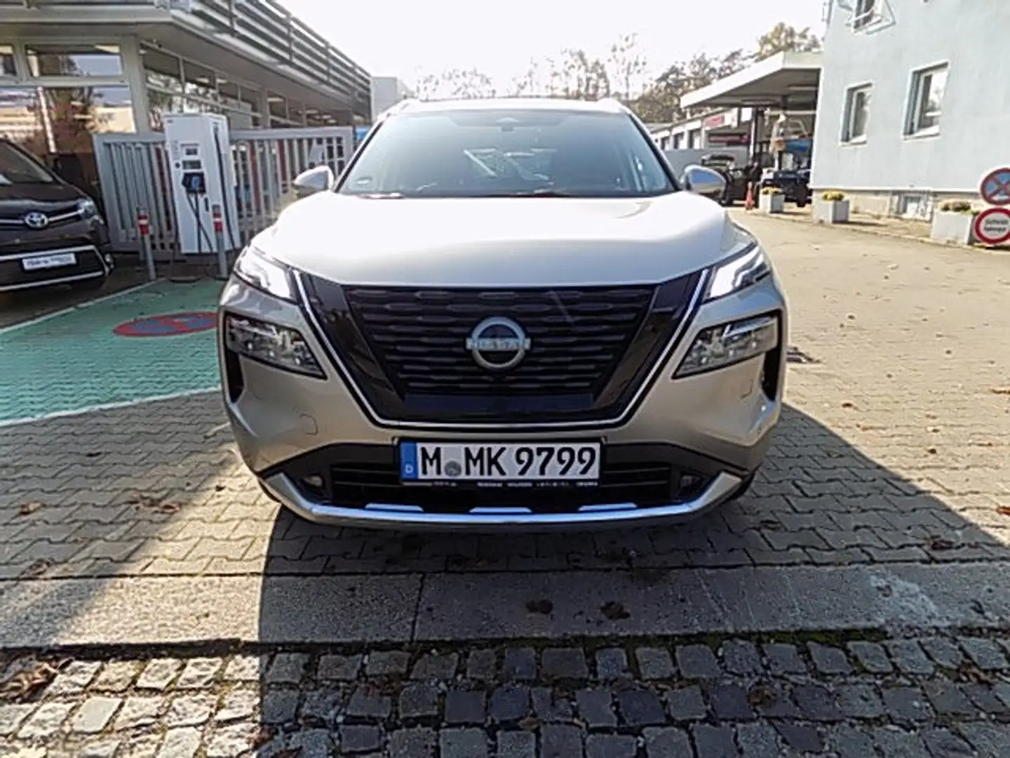 Nissan X-Trail Tekna+ e-Power e-4ORCE 213 PS 7 Sitze Klima Navi Silber - 2