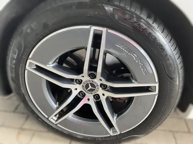 Mercedes-Benz E-Class view 6