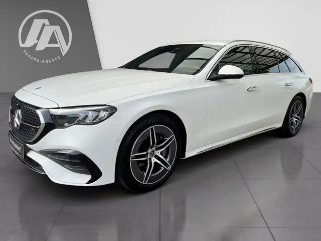 Mercedes-Benz E-Class view 14