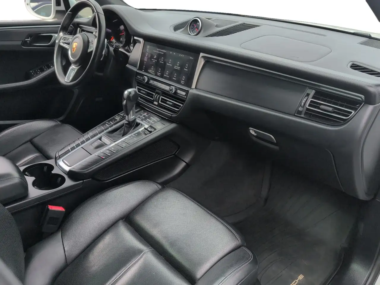 Porsche Macan снимка Porsche Macan