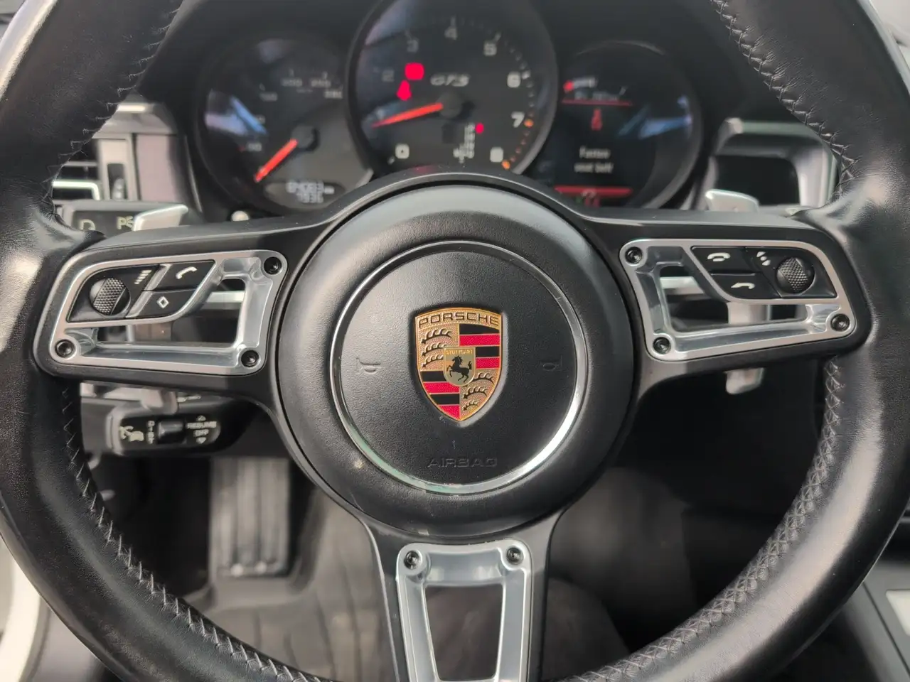 Porsche Macan снимка Porsche Macan