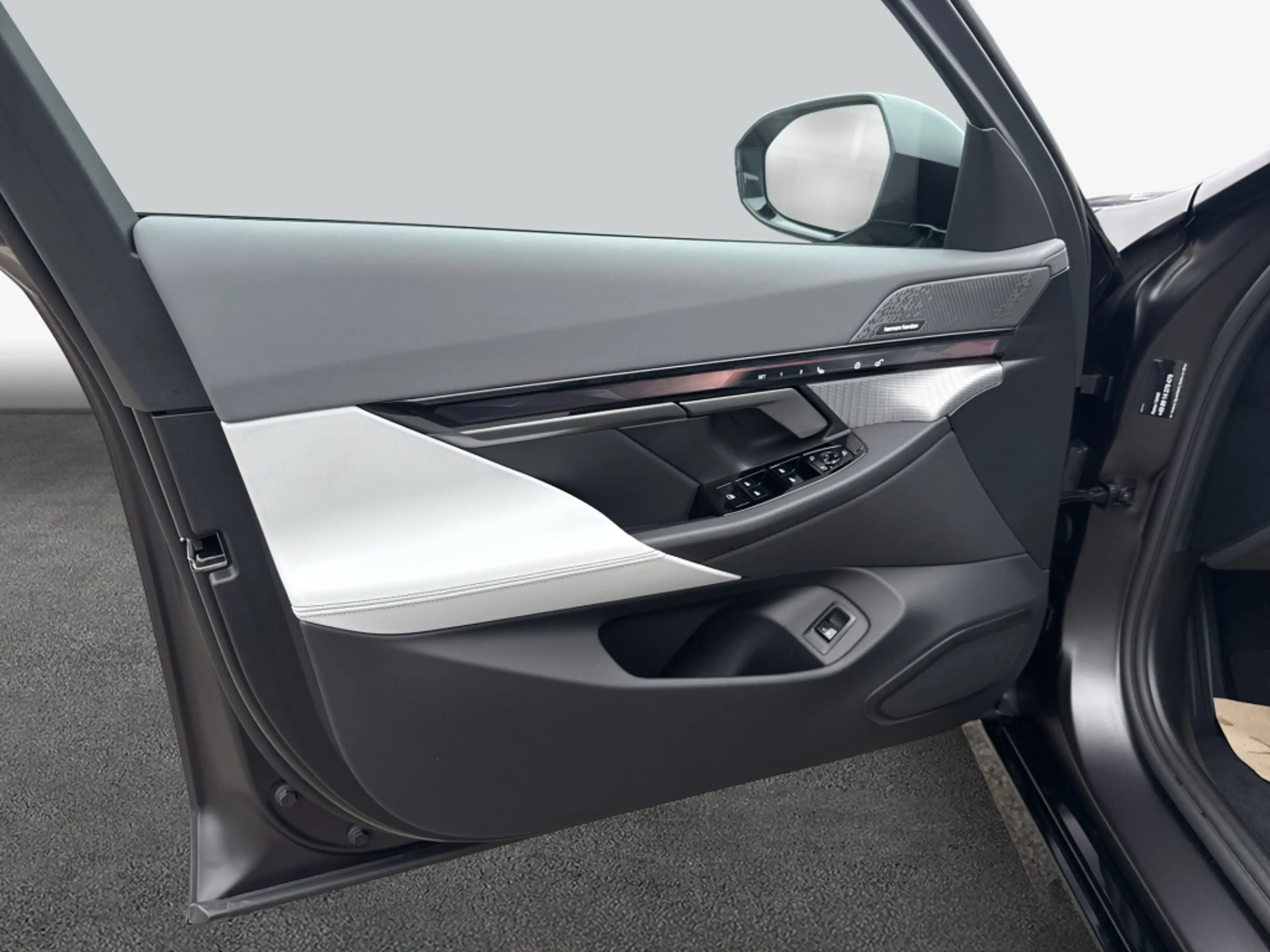 BMW 550 e xDrive Aut. — photo 21