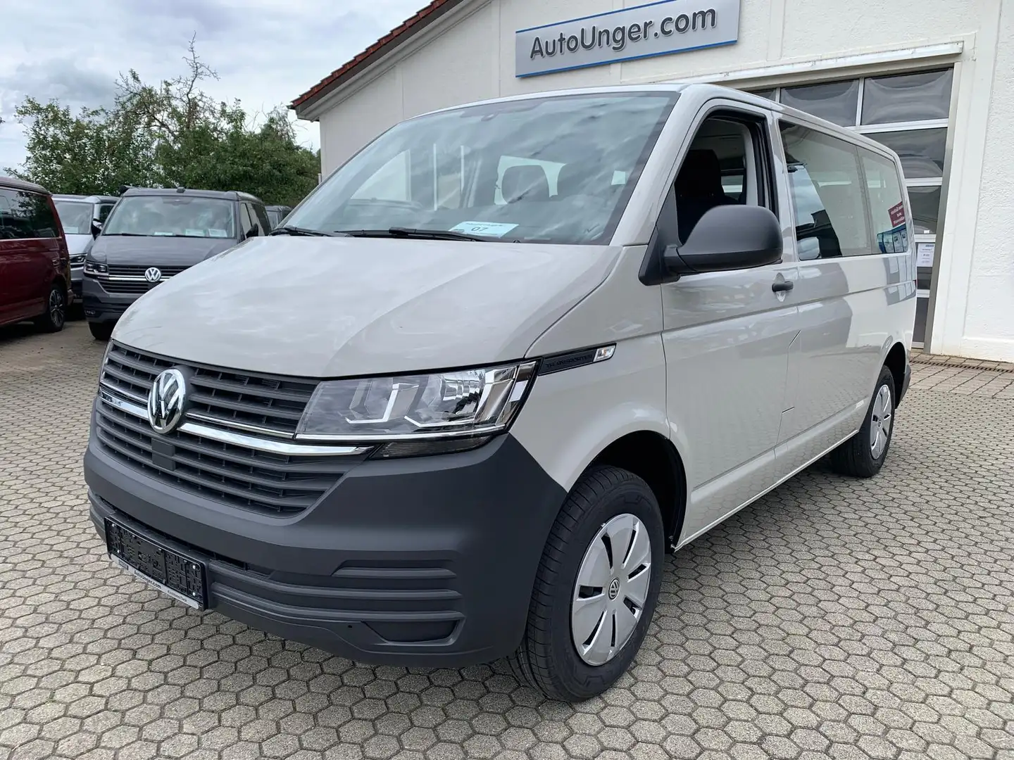 Volkswagen T6.1 Transporter T6.1 Kombi kurz 2x Klima 9Sitzer 2+3 Garantie PDC Gris - 1