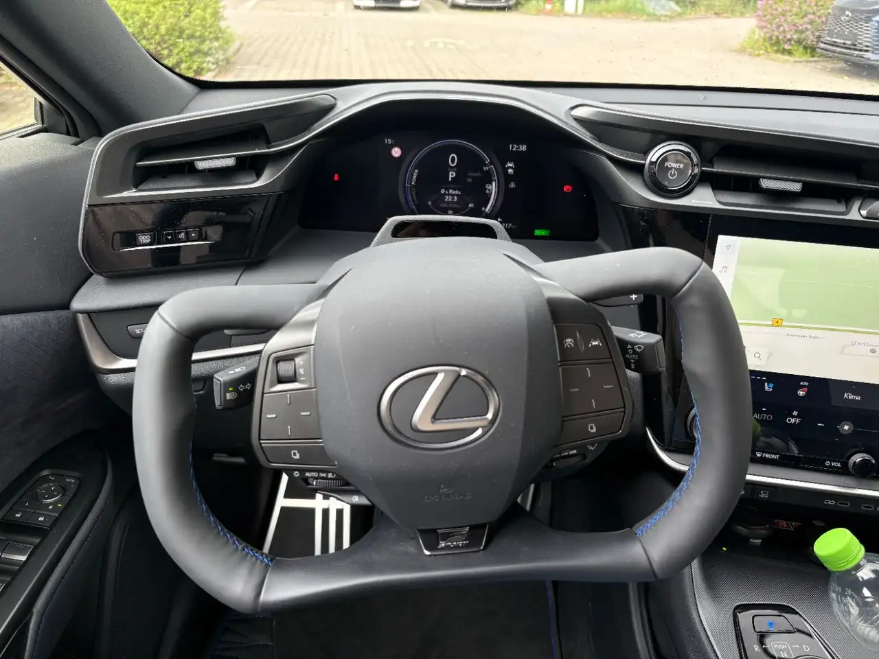 Lexus RZ 550e DIRECT4 F Sport LED, Navi, Pano, Kamera 9
