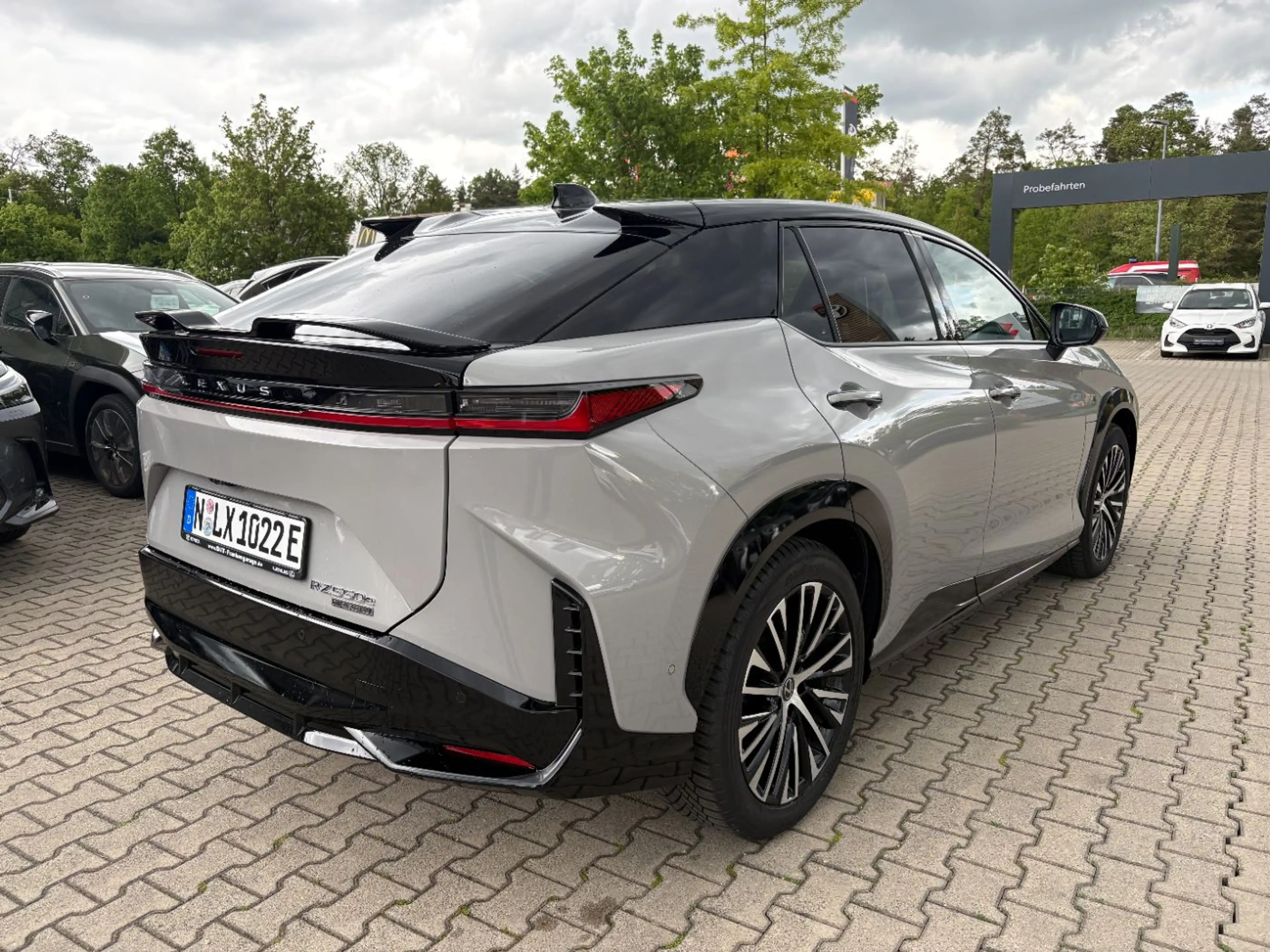 Lexus RZ 550e DIRECT4 F Sport LED, Navi, Pano, Kamera — photo 3