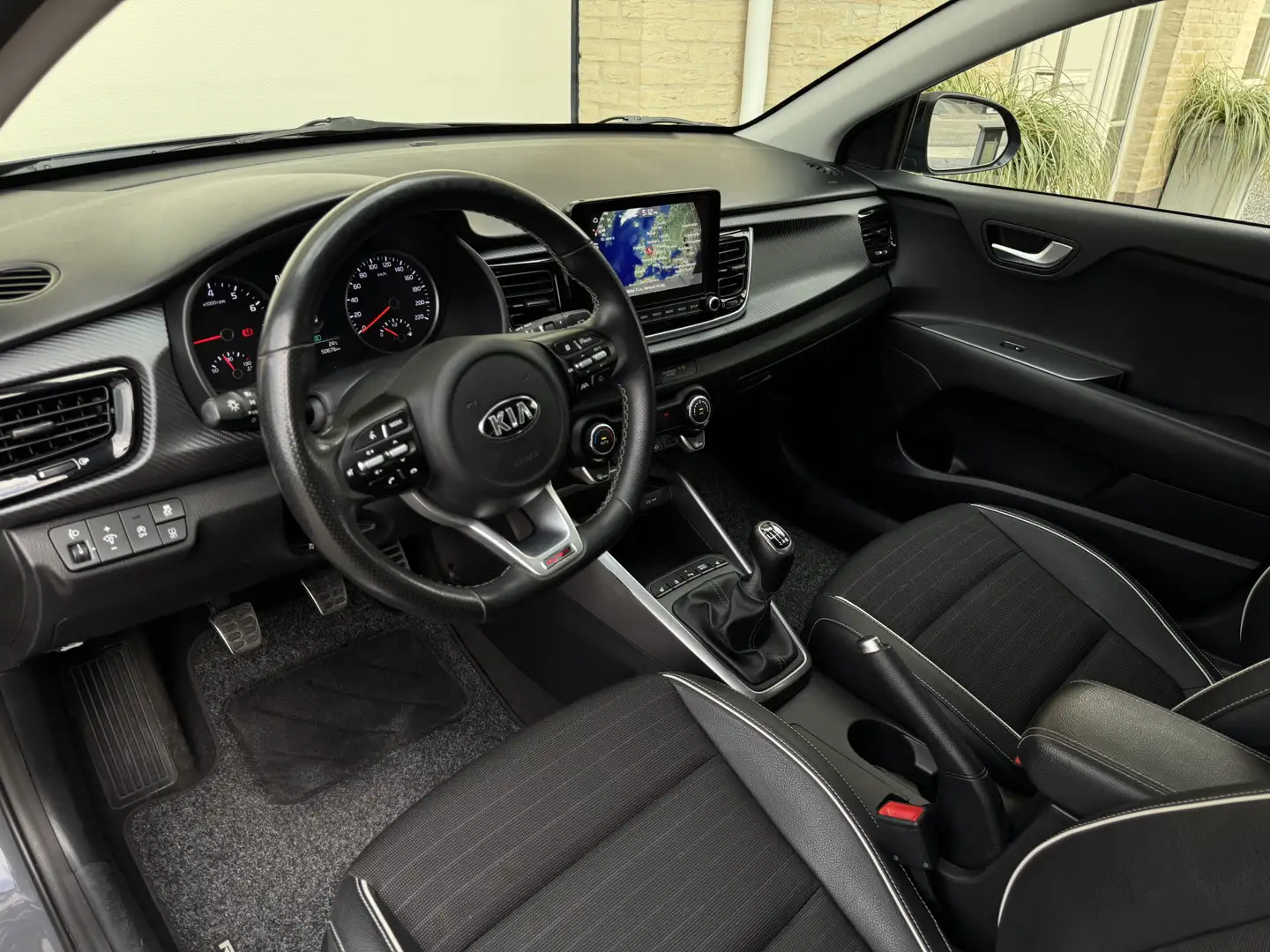 Kia Rio 1.0 T-GDi MHEV 120pk GT-Line Facelift Navi Leder C Grijs - 2