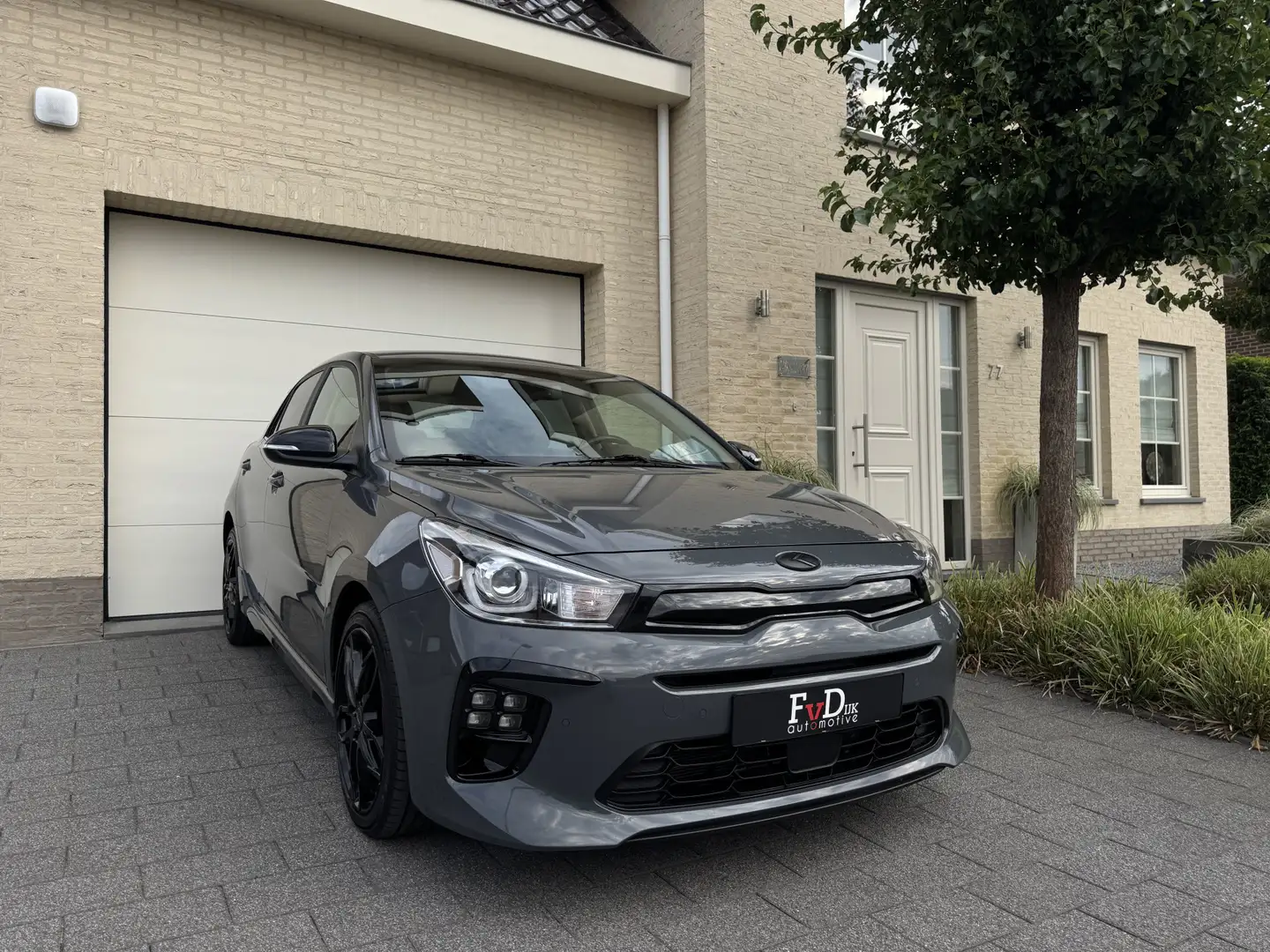 Kia Rio 1.0 T-GDi MHEV 120pk GT-Line Facelift Navi Leder C Grijs - 1