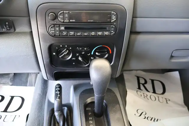Jeep Cherokee view 13