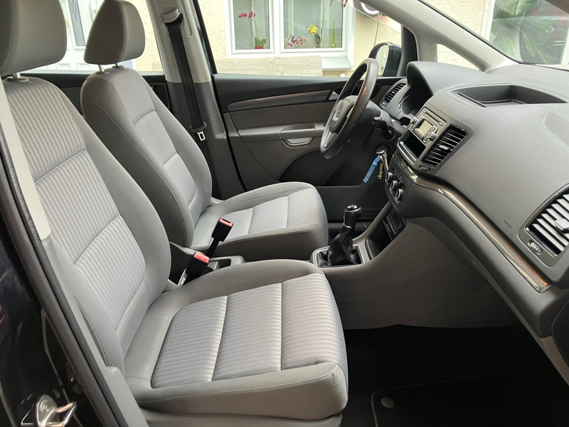 SEAT Alhambra 2.0 TDI Reference AHK PDC — photo 7