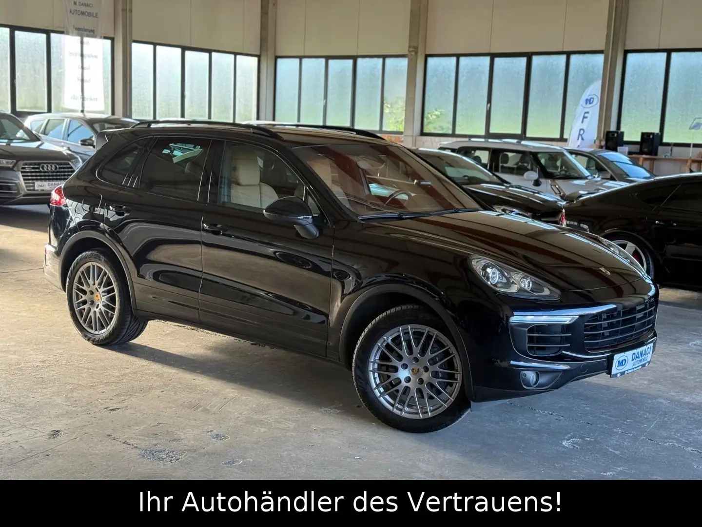 Porsche Cayenne Diesel EXCLUSIVE*AHK*PDC*NAVI*BOSE Schwarz - 1