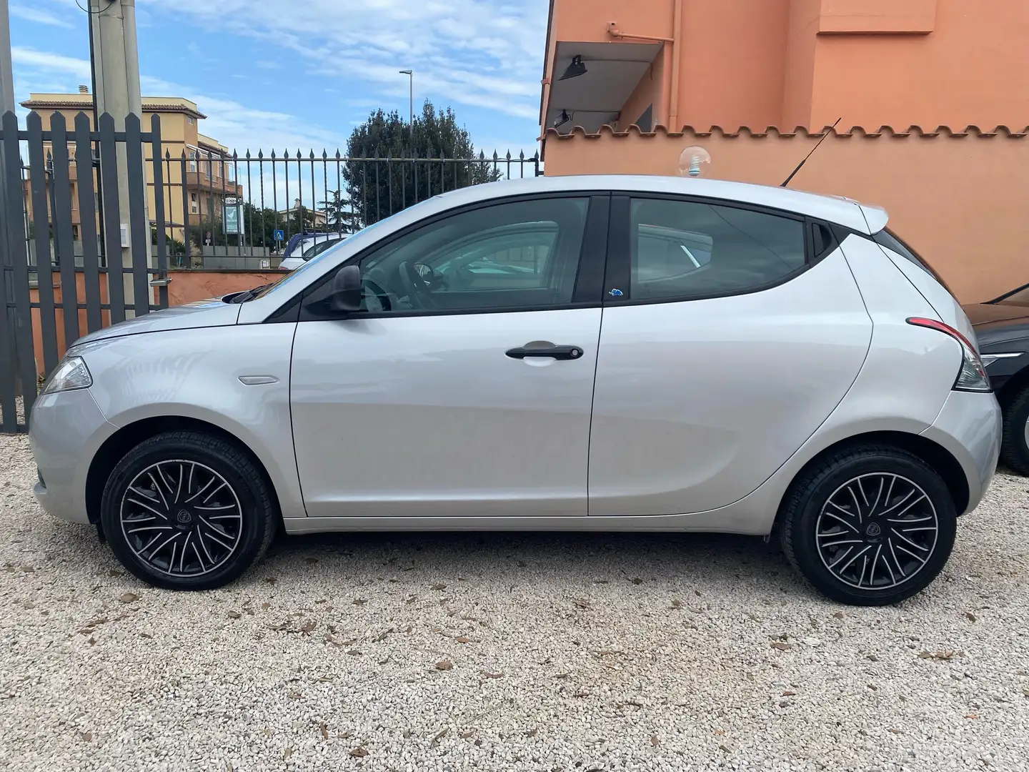 Lancia Ypsilon 1.2 69Cv Elefantino Blu GPL 5posti  - PREZZO REALE Argento - 2