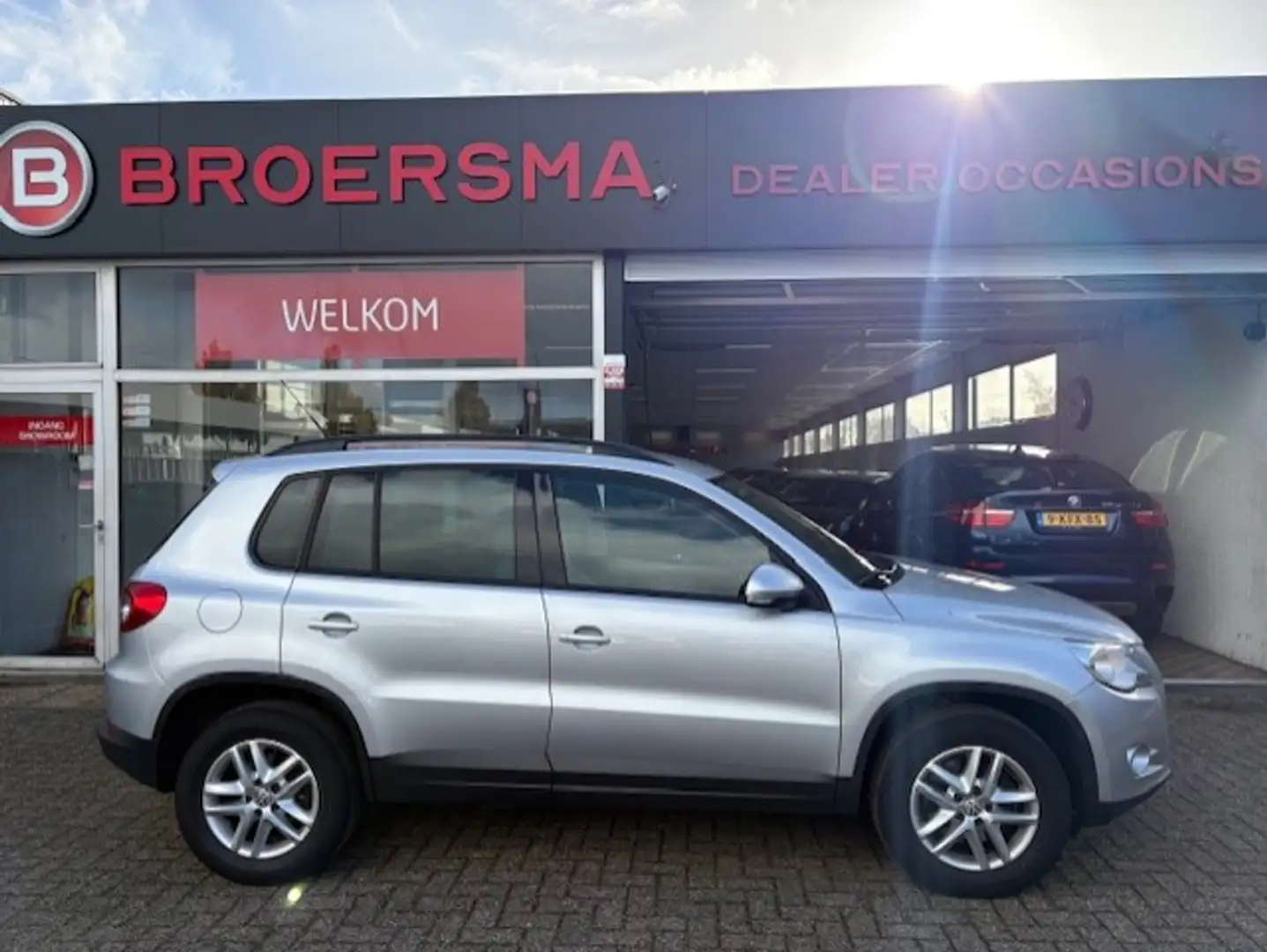 Volkswagen Tiguan 1.4 TSI Comfort&Design 2 EIGENAAR  NL * 156000 KM Grijs - 2