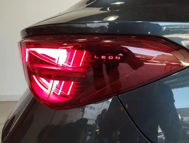 Cupra Leon view 11