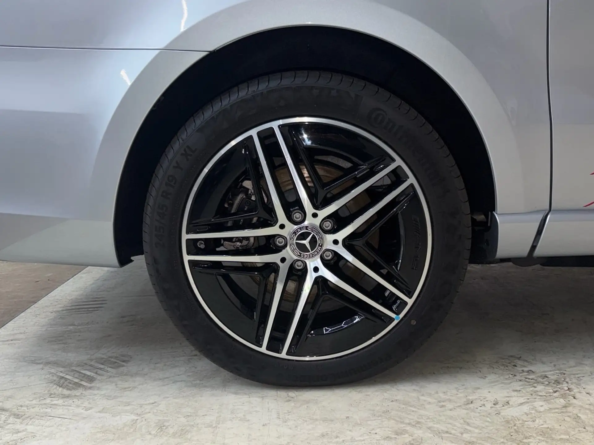 벤츠 Mercedes-Benz V-Class V 300 2026 은색 사진 7