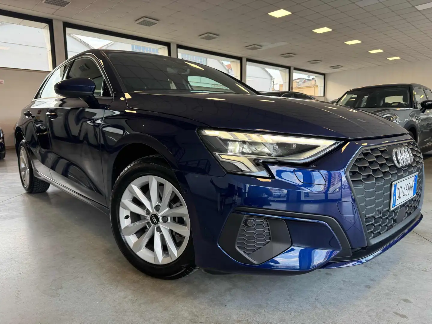 Audi A3 SPB 30 g-tron S tronic Business Full LED Blu/Azzurro - 2