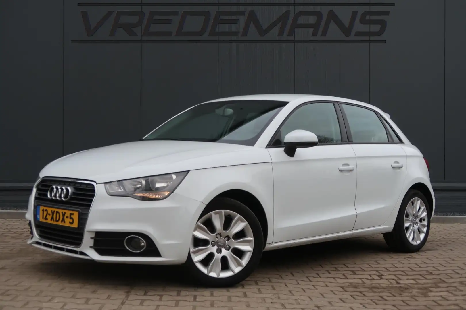 Audi A1 Sportback 1.2 TFSI Ambition Pro Line Business Wit - 1