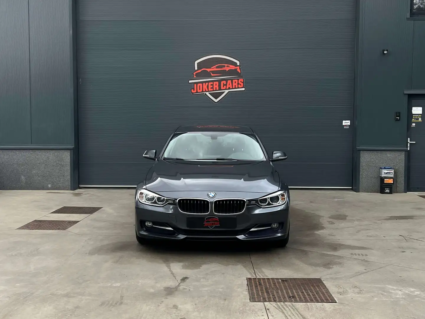 BMW 318 d Automaat Xenon Leder Navi CruiseCntrl EURO5B Noir - 1